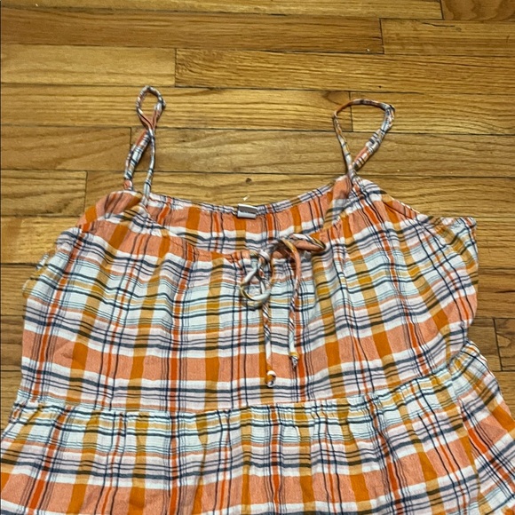 Old Navy Plaid Tie-Front Tiered Sleeveless Top - Picture 6 of 9